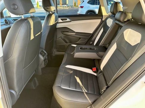 New 2026 Volkswagen Taos SEL AWD/4WD image 18