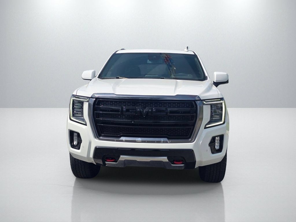 Used 2024 GMC Yukon AT4 w/ Technology Package AWD/4WD image 2