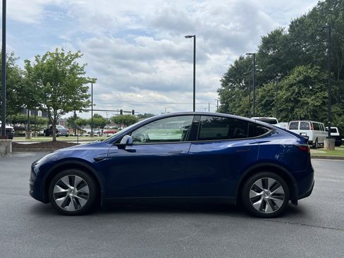 Used 2023 Tesla Model Y Long Range AWD/4WD image 6