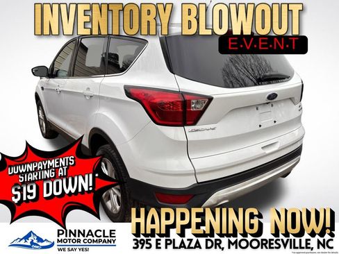 Used 2019 Ford Escape SE image 4