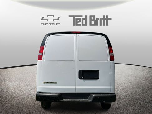 New 2025 Chevrolet Express 3500 Extended image 5