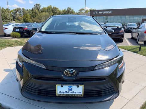 Used 2025 Toyota Corolla LE FWD image 12
