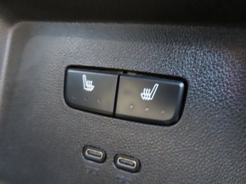 Used 2024 Chevrolet Equinox EV RS image 37