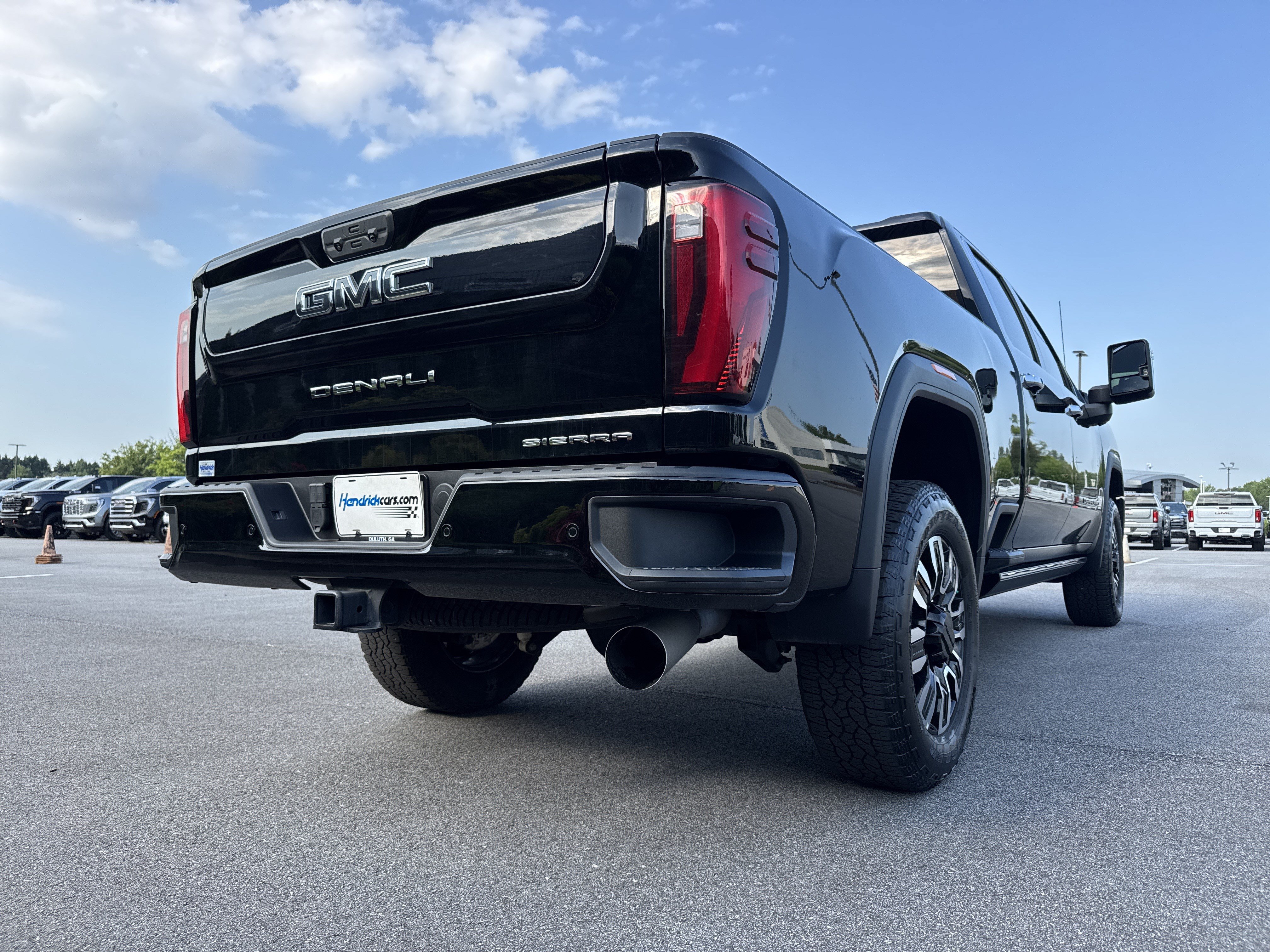 Used 2025 GMC Sierra 2500 Denali Ultimate AWD/4WD image 18