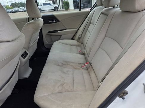 Used 2016 Honda Accord EX image 18