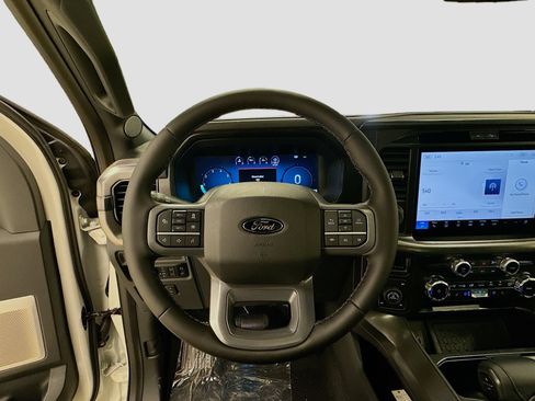 Used 2025 Ford F150 Lariat w/ Equipment Group 502A High AWD/4WD image 11