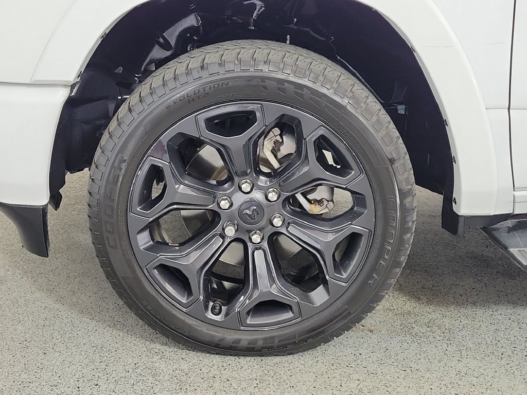 Used 2024 RAM 1500 Limited w/ Night Edition AWD/4WD image 10