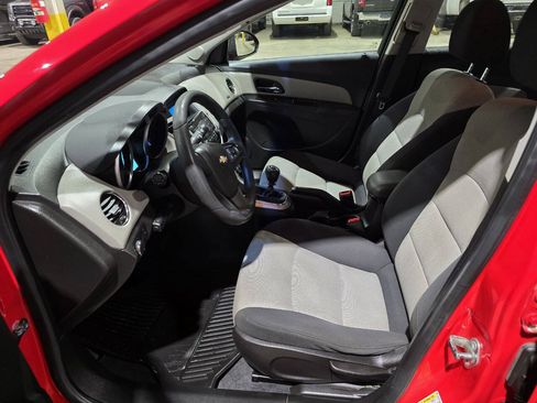 Used 2016 Chevrolet Cruze LS FWD image 28