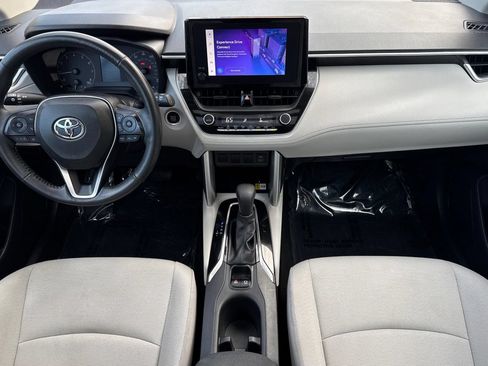 Used 2023 Toyota Corolla Cross LE w/ Moonroof Package AWD/4WD image 14