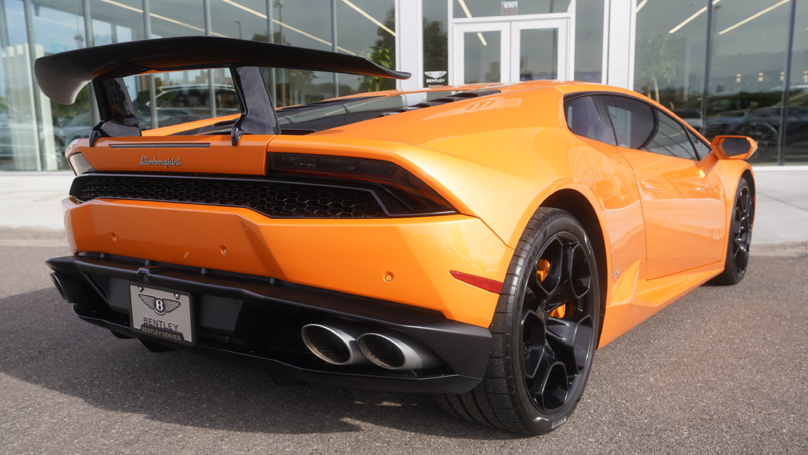 Used 2015 Lamborghini Huracan LP 610-4 AWD/4WD image 17