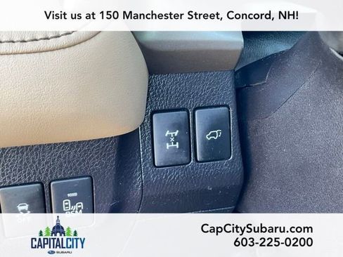 Used 2014 Toyota RAV4 Limited w/ Technology Package AWD/4WD image 27