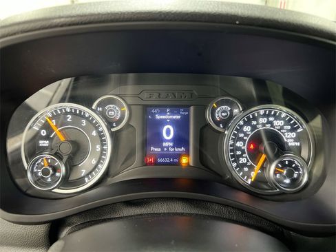 Used 2021 RAM 2500 Big Horn image 11