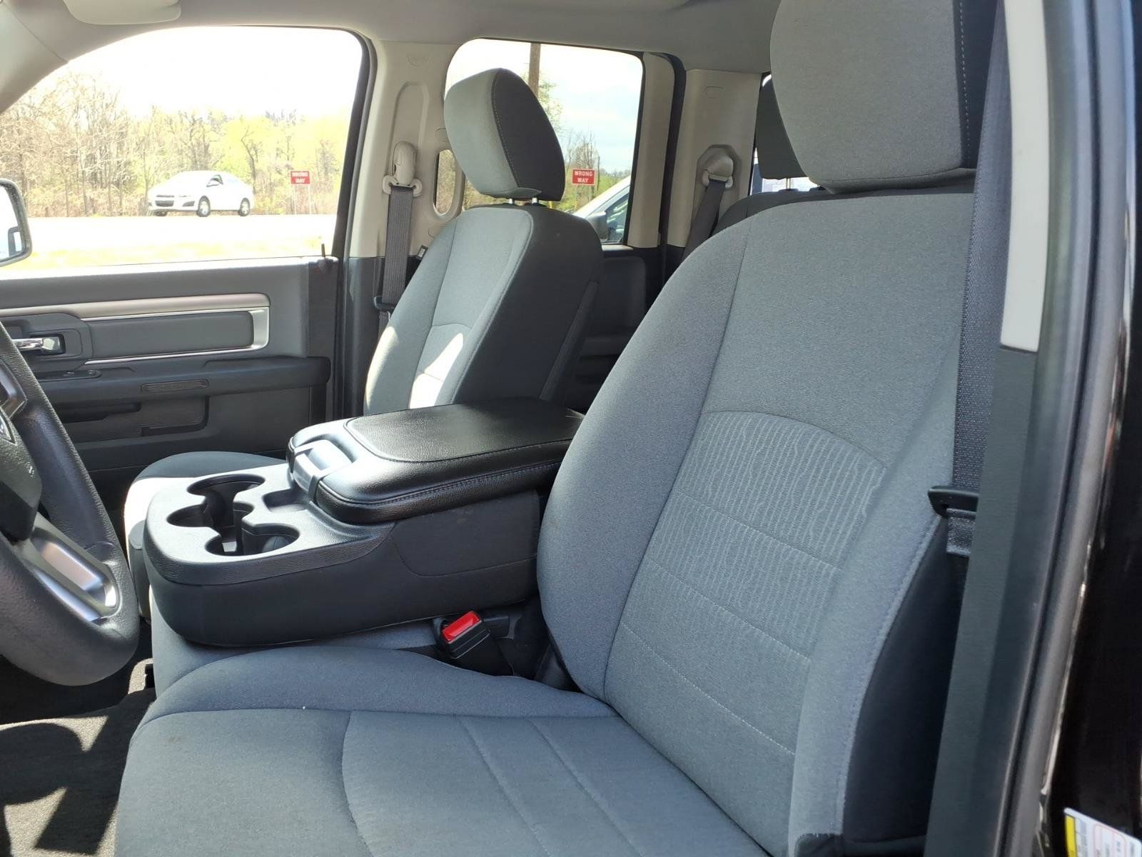 Used 2024 RAM 1500 Classic SLT AWD/4WD image 5