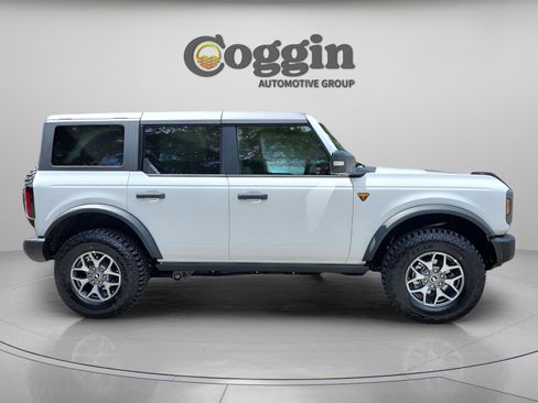 New 2025 Ford Bronco Badlands image 7