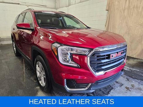 Used 2023 GMC Terrain SLE w/ Driver Convenience Package AWD/4WD image 4