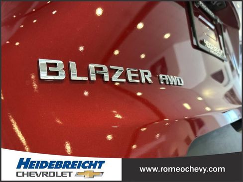 Used 2024 Chevrolet Blazer LT AWD/4WD image 34