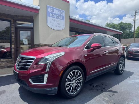 Used 2017 Cadillac XT5 Premium Luxury FWD image 2
