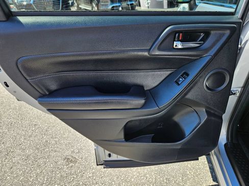Used 2017 Subaru Forester 2.5i Touring AWD/4WD image 15