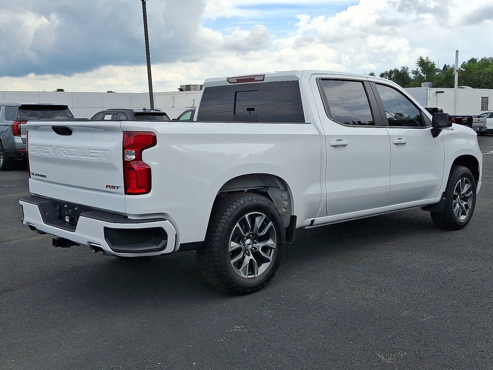 Used 2025 Chevrolet Silverado 1500 RST w/ Convenience Package II AWD/4WD image 6