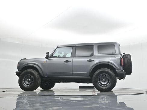 New 2025 Ford Bronco Badlands image 50