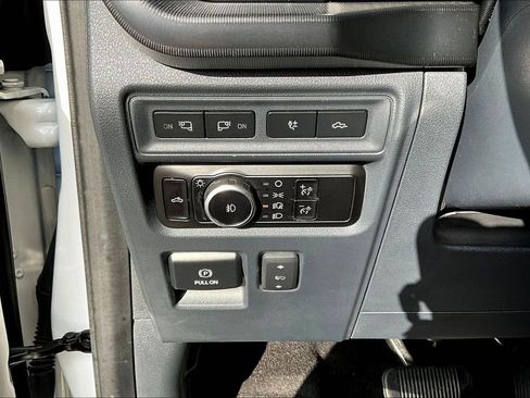 Used 2023 Ford F150 Platinum w/ Equipment Group 701A High image 18