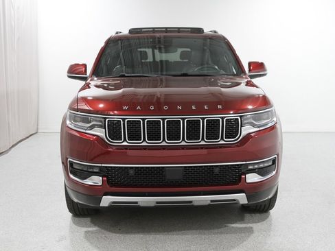 Used 2022 Jeep Wagoneer Series III w/ Premium Group I image 2