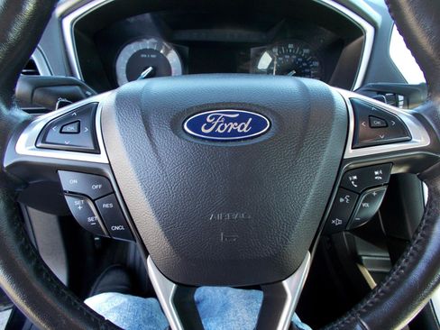 Used 2016 Ford Fusion SE w/ Equipment Group 201A AWD/4WD image 21