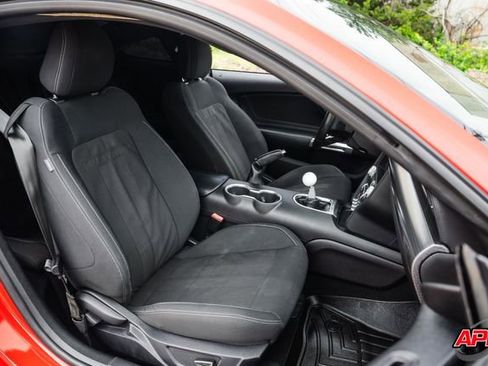 Used 2019 Ford Mustang GT w/ Black Accent Package RWD image 72