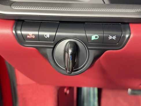 Certified 2022 Porsche 911 Carrera image 18