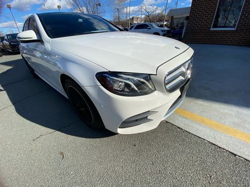 Used 2017 Mercedes-Benz E 300 4MATIC image 24