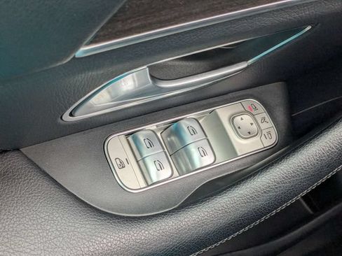 Used 2022 Mercedes-Benz GLS 450 4MATIC image 26