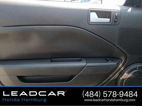 Used 2007 Ford Mustang GT RWD image 13