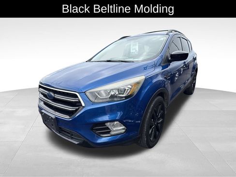 Used 2017 Ford Escape SE w/ SE Sport Appearance Package AWD/4WD image 7
