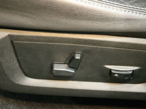 Used 2017 RAM 1500 Sport w/ Sport Premium Group image 18