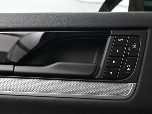Certified 2026 Porsche Cayenne AWD/4WD image 17