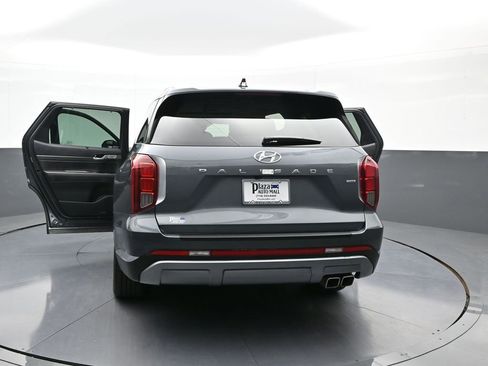 Certified 2025 Hyundai Palisade Limited image 52