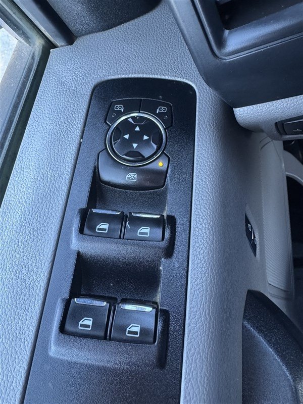 Used 2015 Ford F150 XL w/ Equipment Group 101A Mid AWD/4WD image 22