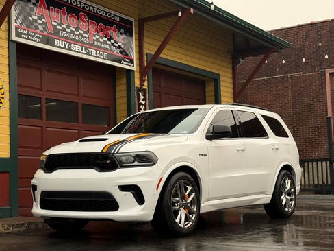 Used 2023 Dodge Durango R/T w/ Hemi Orange Plus Package AWD/4WD image 5