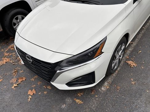 Used 2025 Nissan Altima 2.5 S image 4