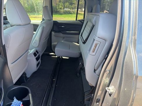Used 2017 Honda Ridgeline RTL-T image 12