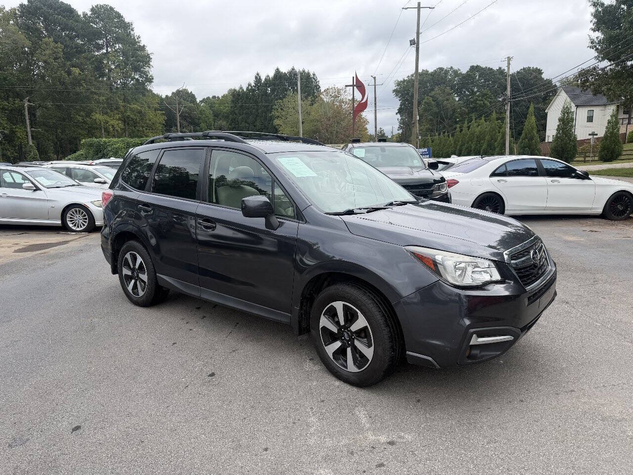 Used 2018 Subaru Forester 2.5i Premium AWD/4WD image 3