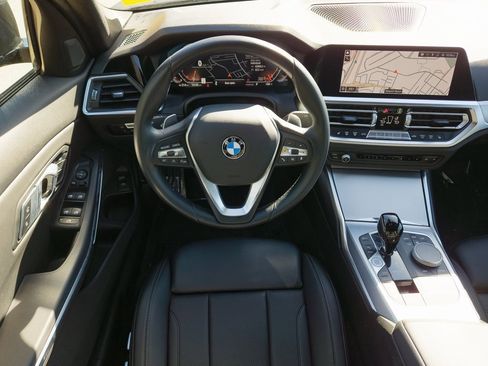 Used 2022 BMW 330i Sedan w/ Driving Assistance Package image 21