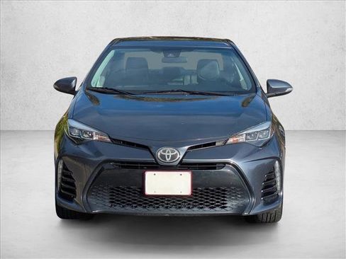 Used 2018 Toyota Corolla SE image 2