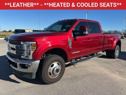 Used 2019 Ford F350 Lariat w/ Lariat Value Package image 3