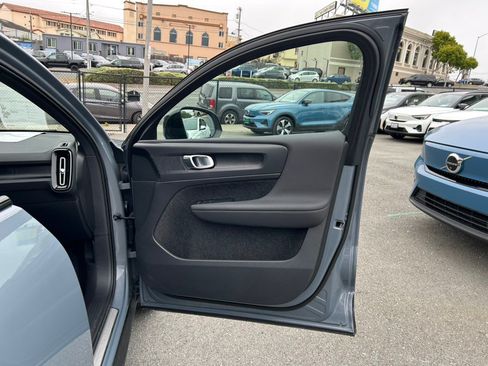Used 2023 Volvo C40 P8 Recharge Plus w/ Climate Package AWD/4WD image 37