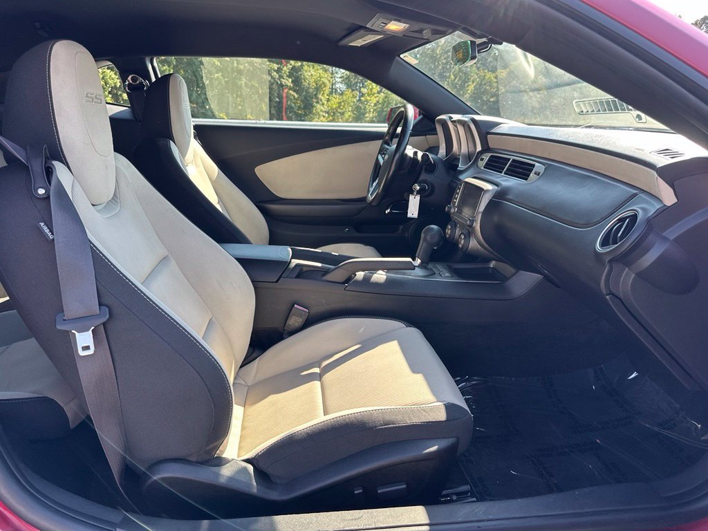 Used 2014 Chevrolet Camaro SS w/ RS Package RWD image 15