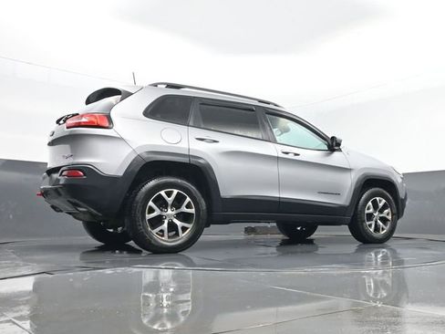Used 2016 Jeep Cherokee Trailhawk image 22