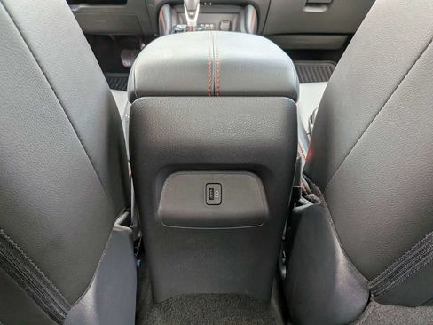 Used 2025 Nissan Sentra SR w/ SR Premium Package FWD image 15