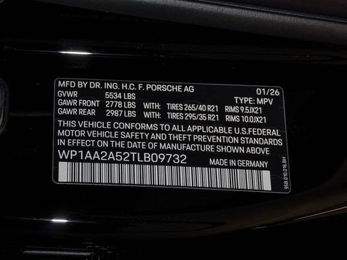 New 2026 Porsche Macan image 30