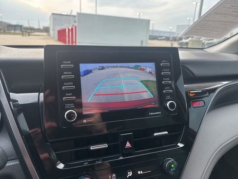 Used 2021 Toyota Camry SE FWD image 13
